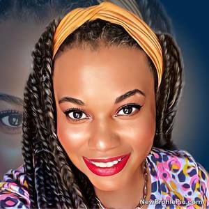 Meet your Posher, Adrienne